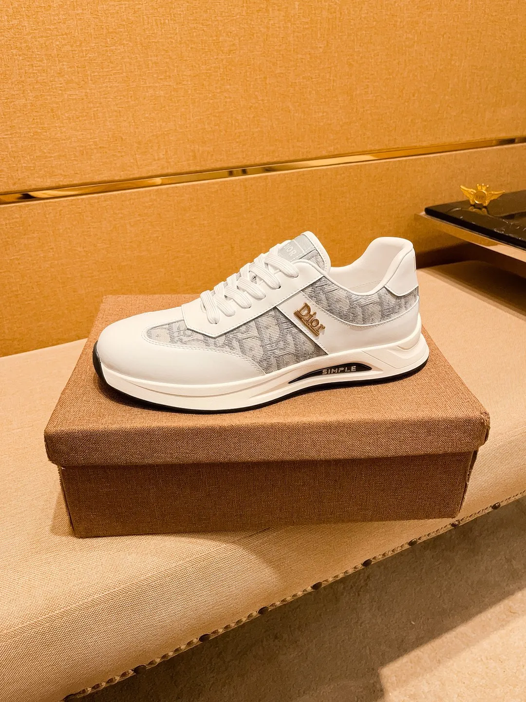 Men's shoes 💰 420💰🔥【Dior】🔥High-end brand of men's shoes official website 1:1 latest masterpiece: the upper is made of Italian imported first-layer cowhide with technical cloth fabric, the original comfortable and breathable lining ➕the original non-slip and wear-resistant outsole🔥, making walking more convenient and comfortable! An exclusive new model, a stunning work, a beautiful 1:1 replica [color] compared to the official quality! Create a fashionable personality to set off your uniqueness! A must-have for trendy men! Classic🔥Size: 38-44 Color: 🔥 2⃣️colors available🔥